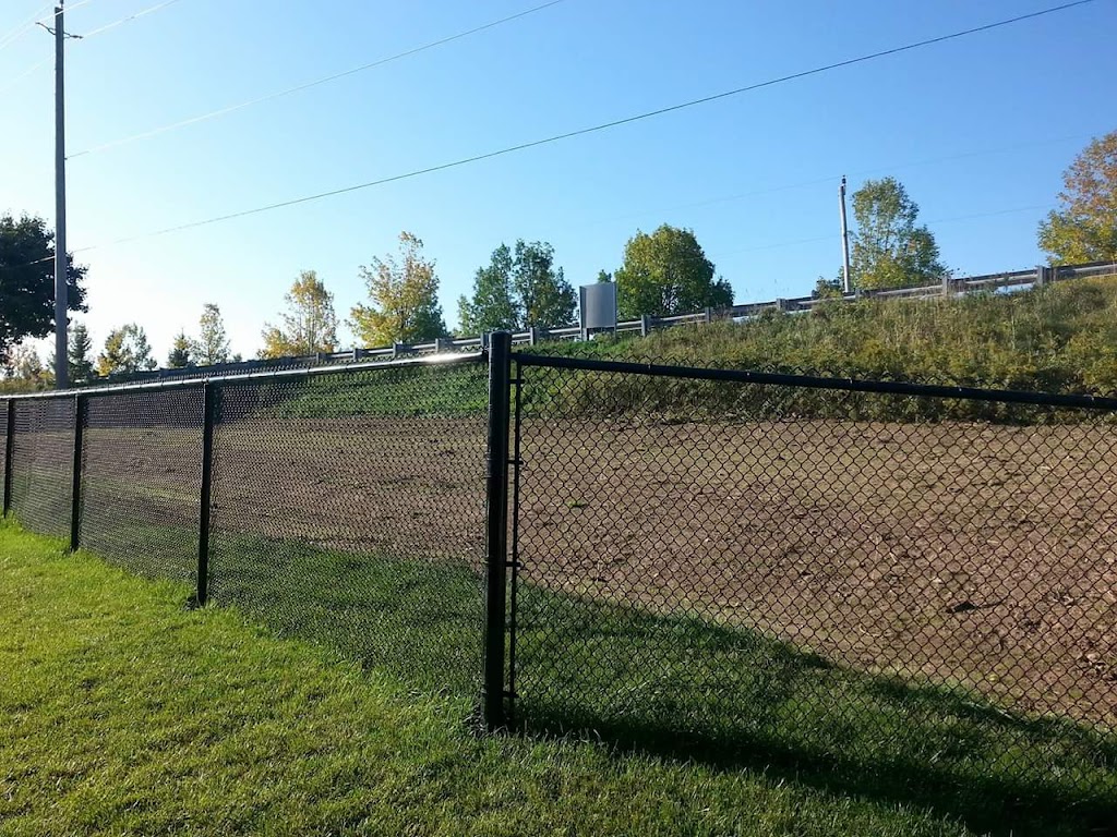 Orangeville Fence | 16 Caledonia Rd, Orangeville, ON L9W 2V3, Canada | Phone: (519) 216-3876
