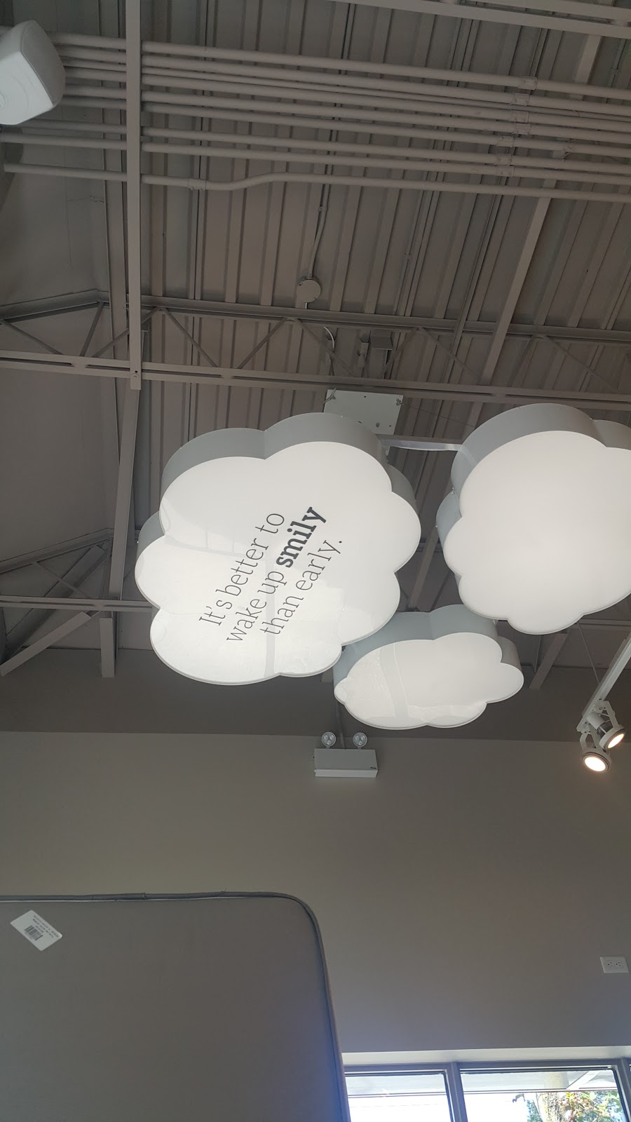 Sleep Country | 1680 Lakeshore Rd W, Mississauga, ON L5J 1J5, Canada | Phone: (289) 373-3063