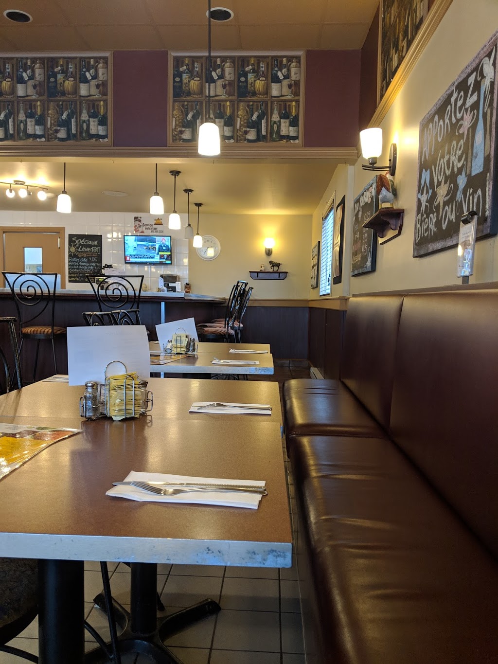 Restau Le Peck | 336 Rue Principale, Saint-Léonard-dAston, QC J0C 1M0, Canada | Phone: (819) 399-2226