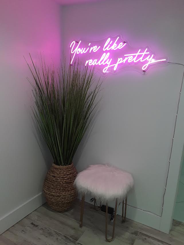 The blonding room | 21578 Richmond St, Arva, ON N0M 1C0, Canada | Phone: (519) 854-6330