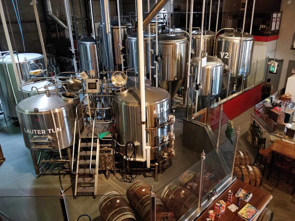 Redline Brewhouse | 431 Bayview Dr 8 & 9, Barrie, ON L4N 8Y2, Canada | Phone: (705) 881-9988