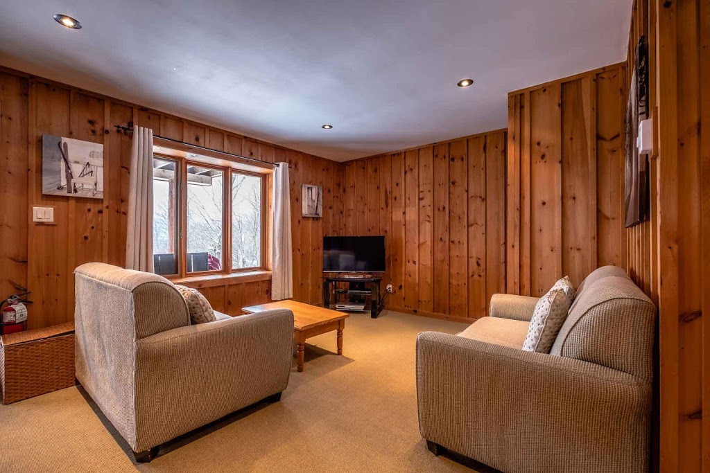 RCNT Chalet #19 | 238 Des, Chemin Des Ecorces, Lac-Supérieur, QC J0T 1P0, Canada | Phone: (844) 370-0257