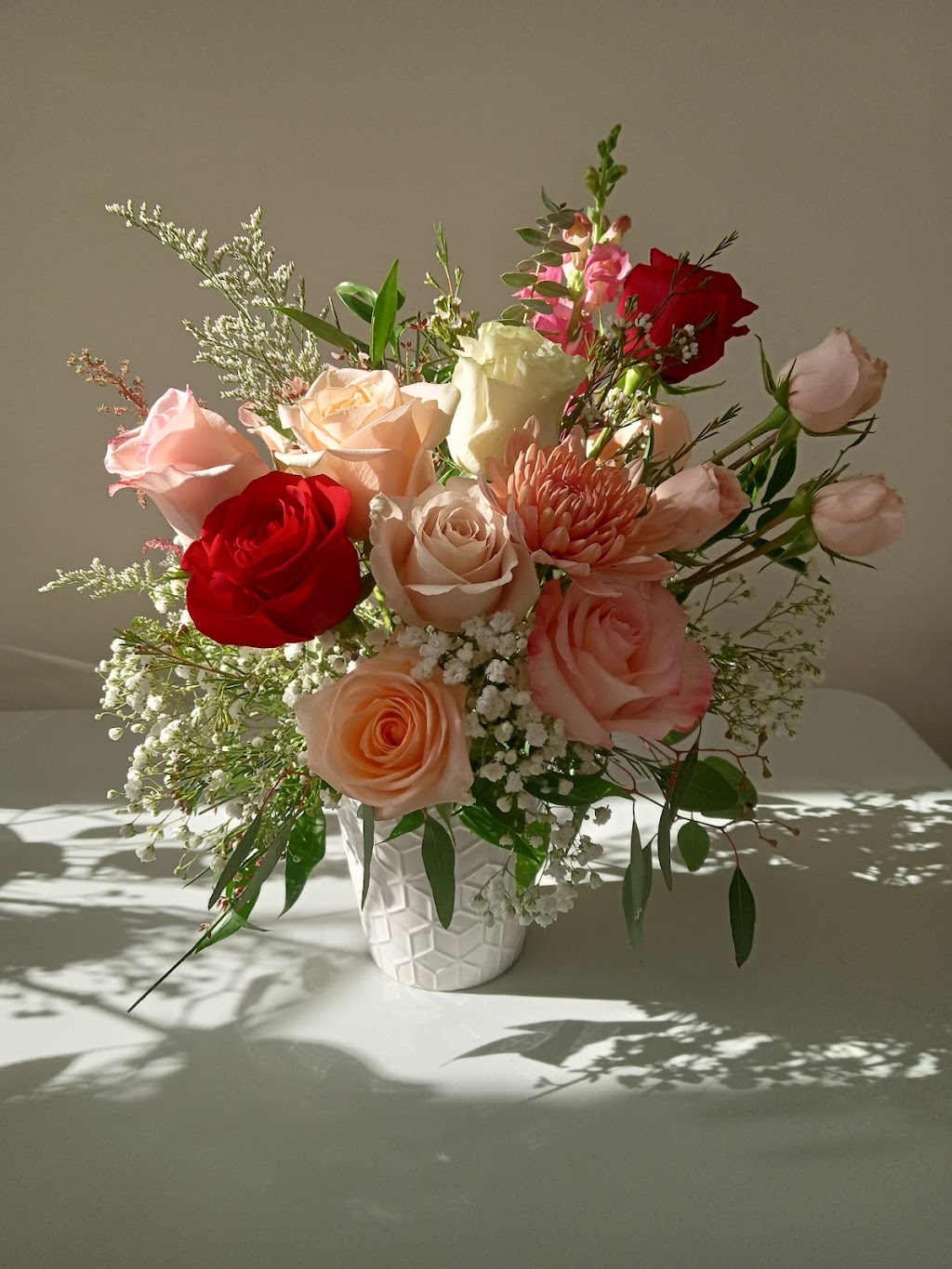 Rose Gold Luxury Boutique | 15 Carew Blvd, Lindsay, ON K9V 0P6, Canada | Phone: (705) 934-1581