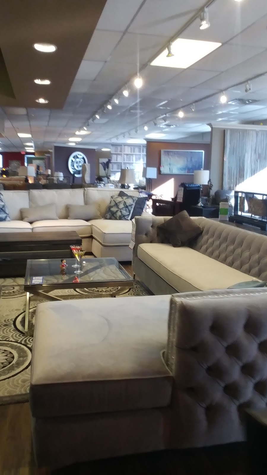 Livin Style Furniture | 752 Wharncliffe Rd S, London, ON N6J 2N4, Canada | Phone: (519) 681-2200