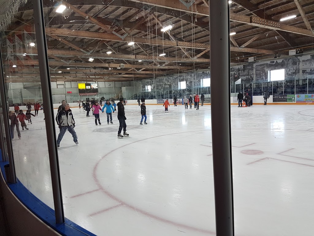 Streetsville Memorial Park | 355 Church St, Mississauga, ON L5M 2C2, Canada | Phone: (905) 615-4100