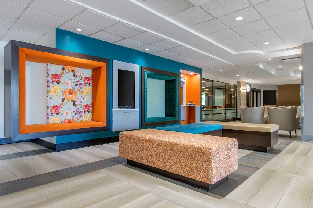Quality Hotel Centre de Congrès | 725 Boulevard du Séminaire N, Saint-Jean-sur-Richelieu, QC J3B 8H1, Canada | Phone: (450) 348-7376
