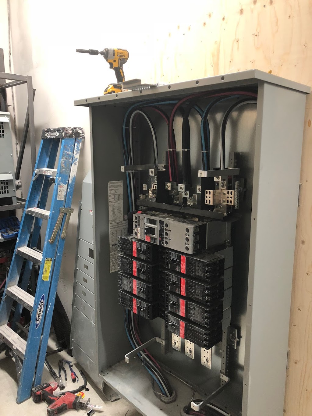 SBG Electrical | 40 Pinegrove Dr, Paradise, NL A1L 1B8, Canada | Phone: (709) 765-0928