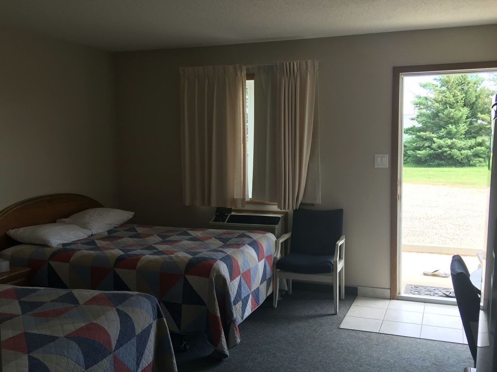 Country Girls Inn Motel | 112 Androsoff St, Blaine Lake, SK S0J 0J0, Canada | Phone: (306) 497-3233