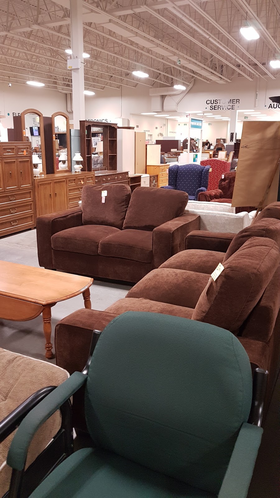 MCC Centre Thrift Shop | 33933 Gladys Ave, Abbotsford, BC V2S 2E8, Canada | Phone: (604) 854-2062