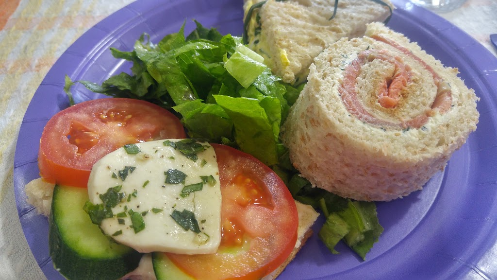 Sisters Boutique & Bistro | 130 Central Ave, Montmartre, SK S0G 3M0, Canada | Phone: (306) 424-2835