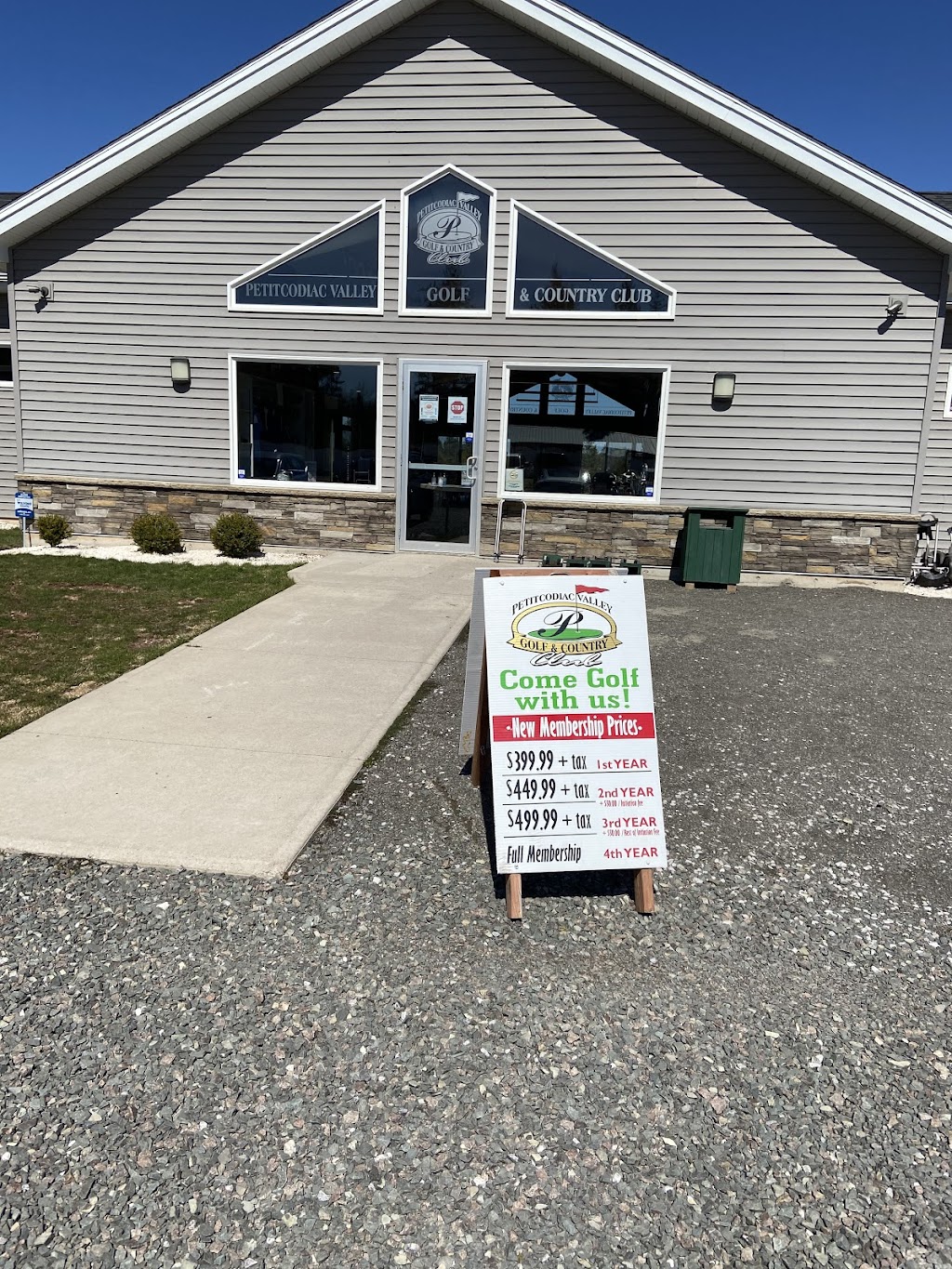 Petitcodiac Valley Golf and Country Club | Glenvale Rd, Petitcodiac, NB E0A 2H0, Canada | Phone: (506) 756-8129