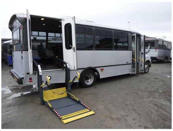 Vancouver Airport Shuttle & YVR Shuttle Information | 5182 Ladner Trunk Rd, Delta, BC V4K 1W3, Canada | Phone: (604) 267-1441