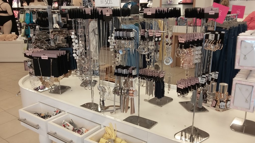 Penningtons | 595 West St, Brantford, ON N3R 7C5, Canada | Phone: (519) 759-2950