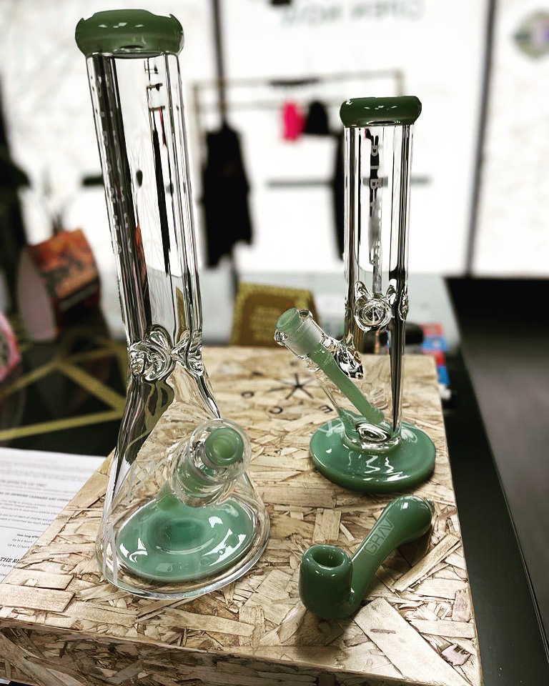Hidden Leaf Cannabis Co. | 1 Wexford Rd Unit 4, Brampton, ON L6Z 2W1, Canada | Phone: (416) 736-9014