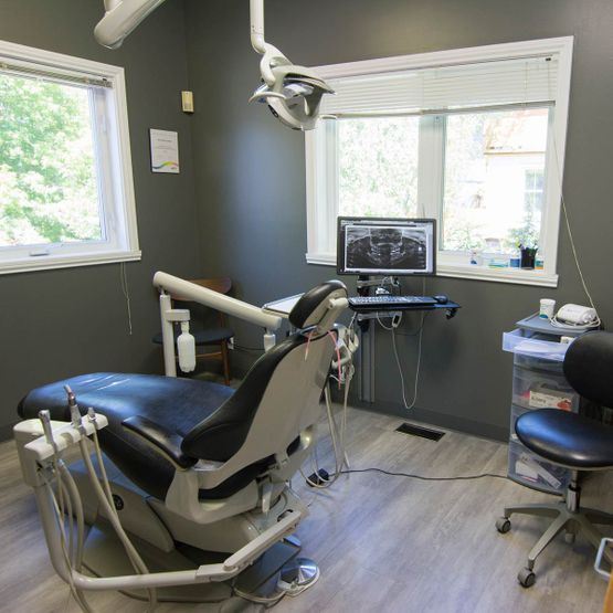 Centre Dentaire Caillé | 753 Rue Principale, Cowansville, QC J2K 1J8, Canada | Phone: (450) 266-2429