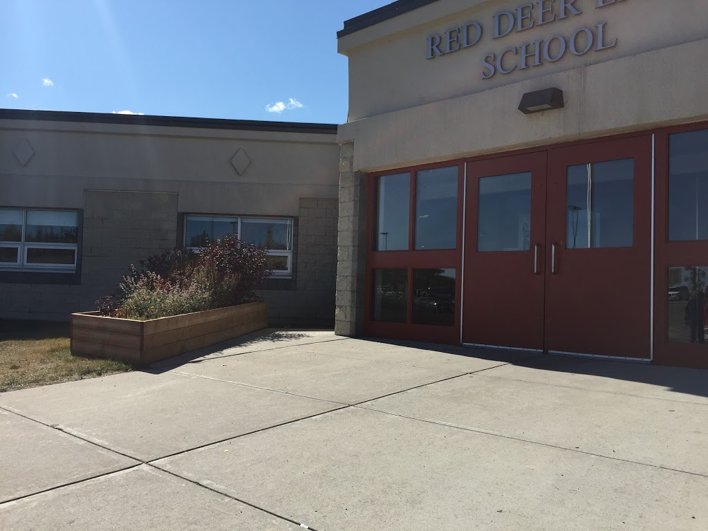 Red Deer Lake School | 178093 112 Street W, Foothills No. 31, AB T1S 0V8, Canada | Phone: (403) 938-5984