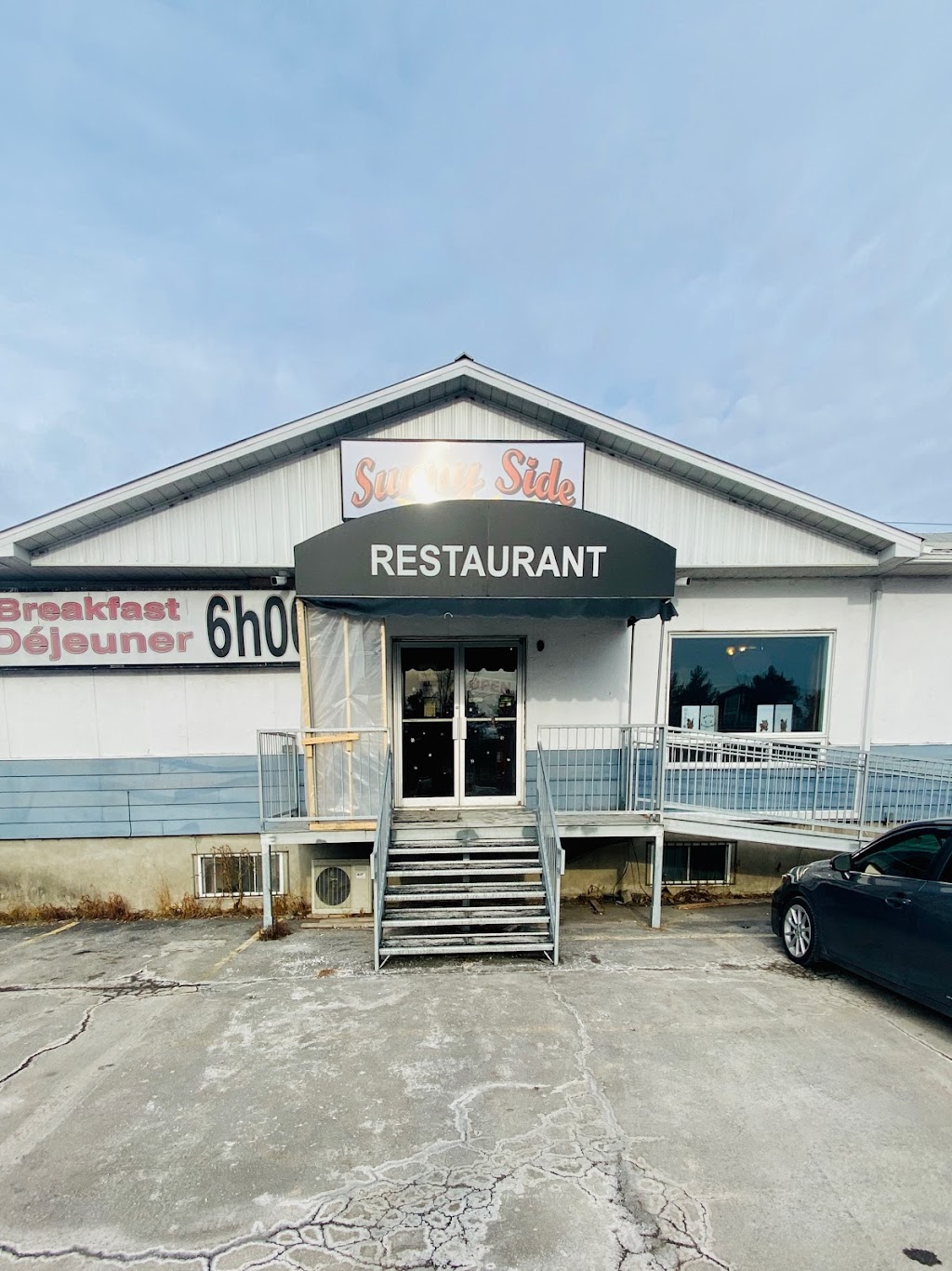 SunnySide Diner | QC-132, Kahnawake, QC J0L 1B0, Canada | Phone: (450) 635-7983