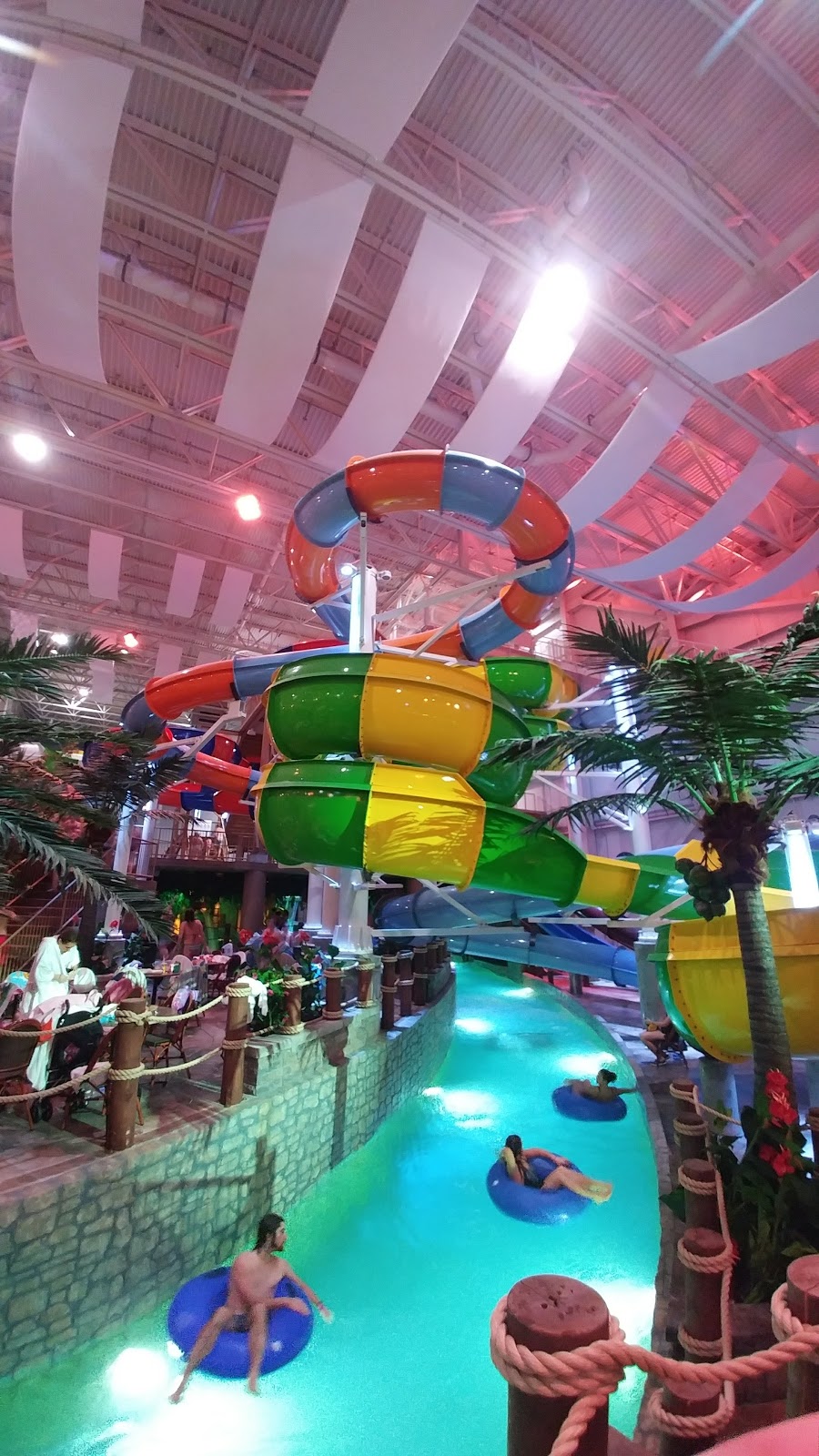 Valcartier Bora Parc | 1860 Boulevard Valcartier, Saint-Gabriel-de-Valcartier, QC G0A 4S0, Canada | Phone: (418) 844-2200