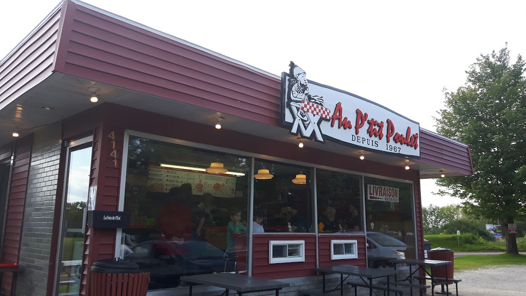 Petit Poulet | 4141 Rue Foster, Waterloo, QC J0E 2N0, Canada | Phone: (450) 539-3939