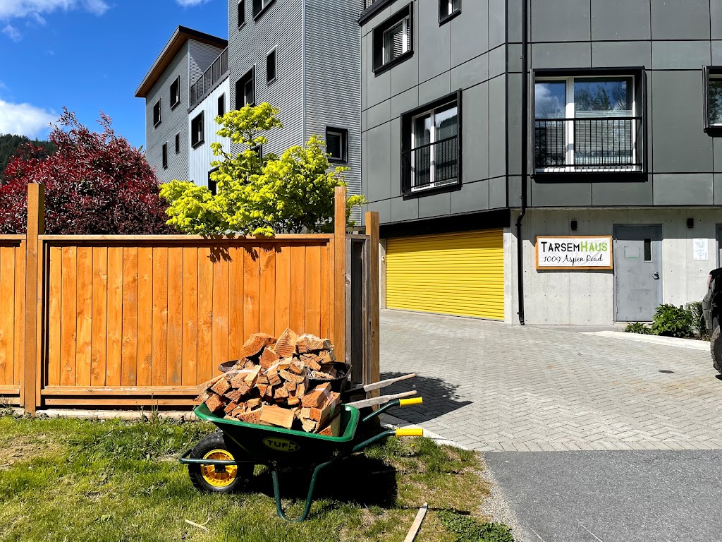 Local Firewood Supply | 1400 Vancouver St, Squamish, BC V8B 0S8, Canada | Phone: (604) 966-4948