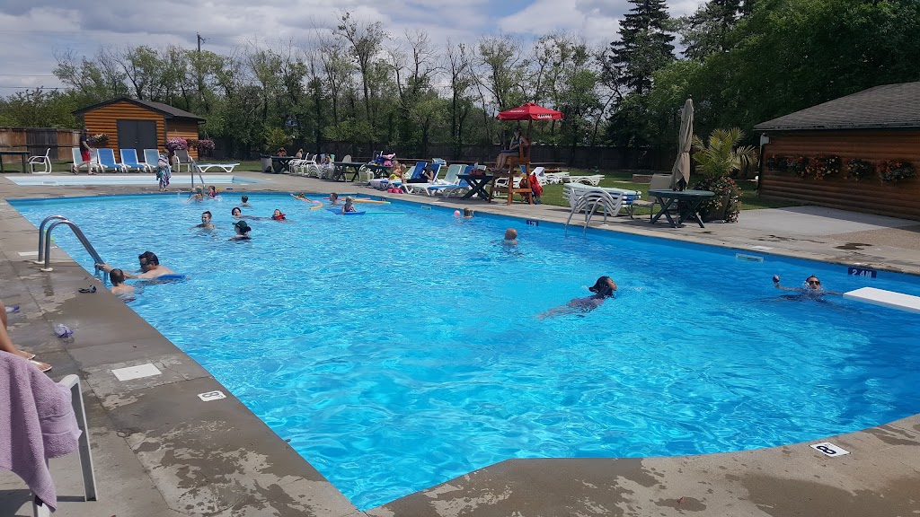 Glendale Golf & Country Club | 12410 199 St NW, Edmonton, AB T5V 1T8, Canada | Phone: (780) 447-3529