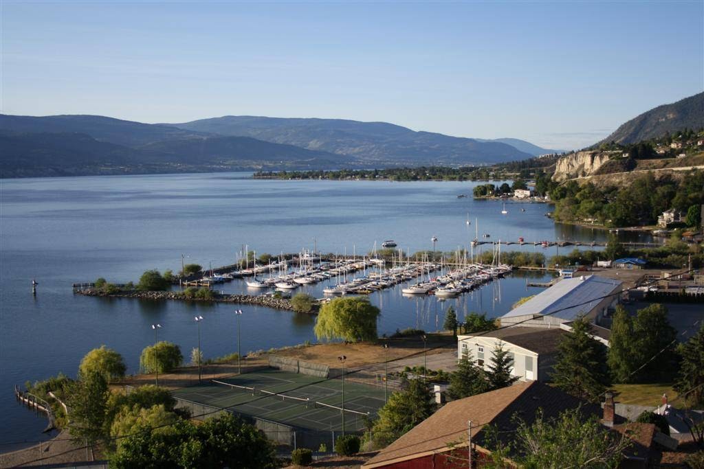 Snooze and Cruise Inn | 5518 MacDonald St, Summerland, BC V0H 1Z1, Canada | Phone: (250) 488-1886