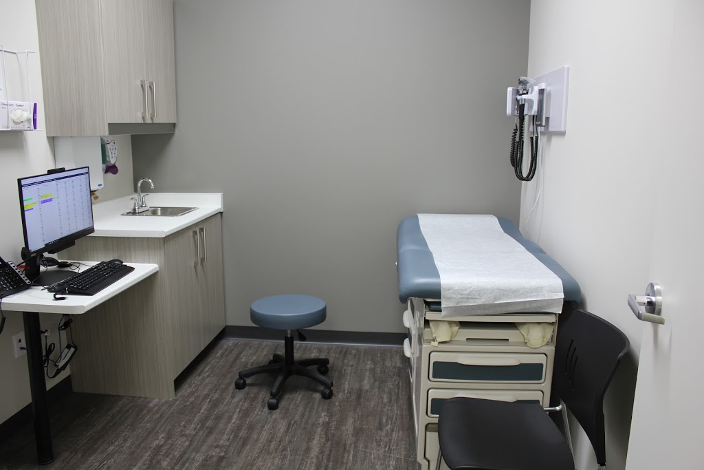 Intrepid Medical Centre & Walk-in Clinic | 379 Bond St W Unit 500, Oshawa, ON L1J 8R7, Canada | Phone: (905) 240-4678