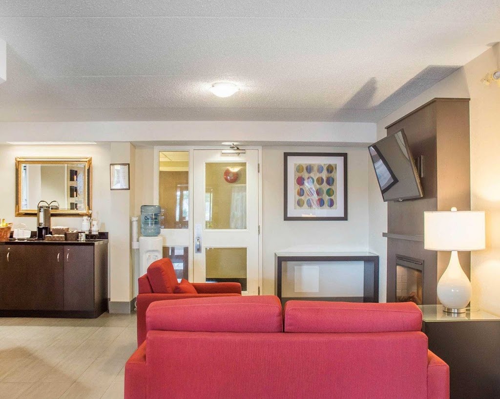 Comfort Inn | 58 King George Rd, Brantford, ON N3R 5K4, Canada | Phone: (519) 753-3100