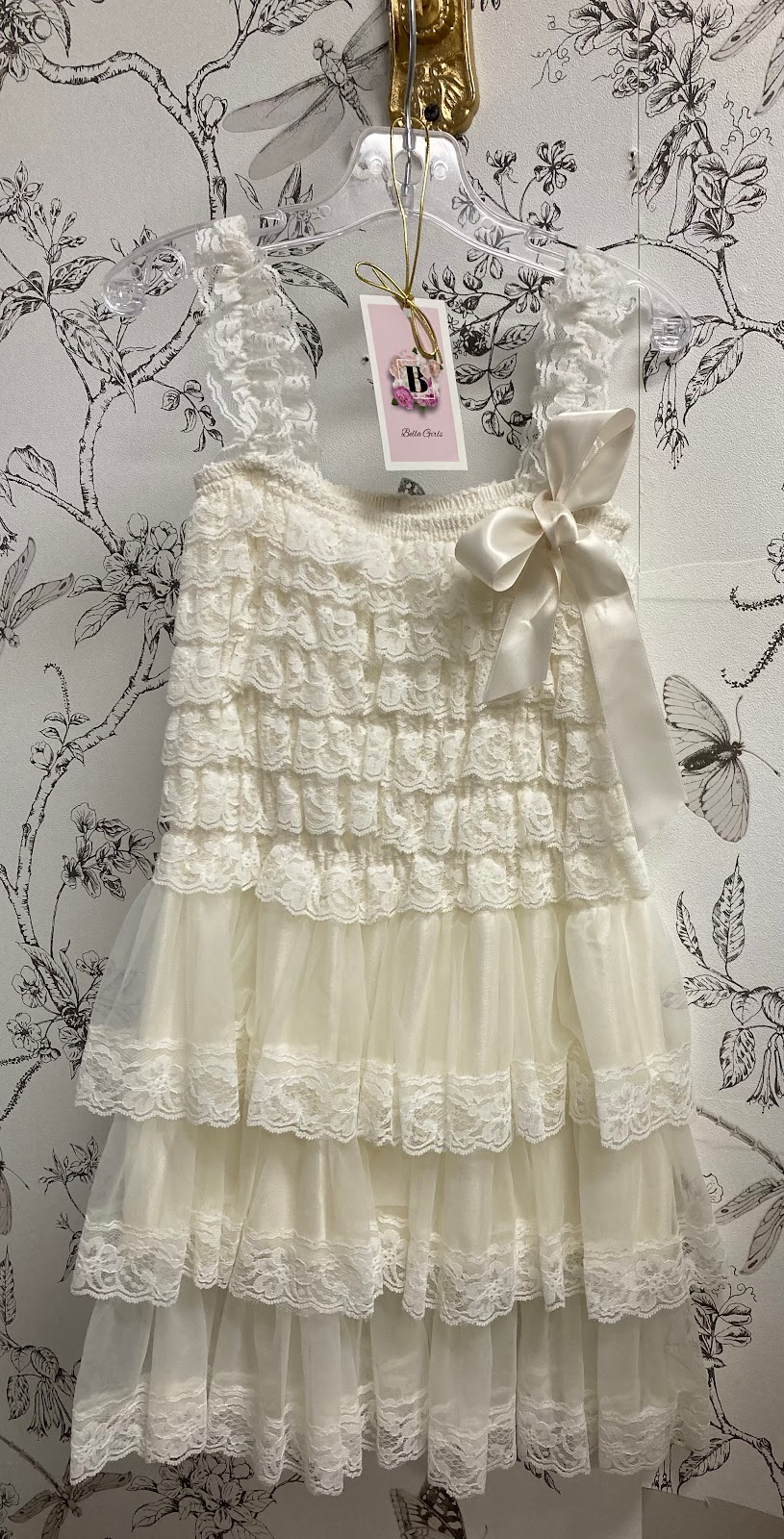 BELLA BLOOM BOUTIQUE | 3336 Dundonald Rd, Victoria, BC V9C 2K1, Canada | Phone: (236) 508-8111