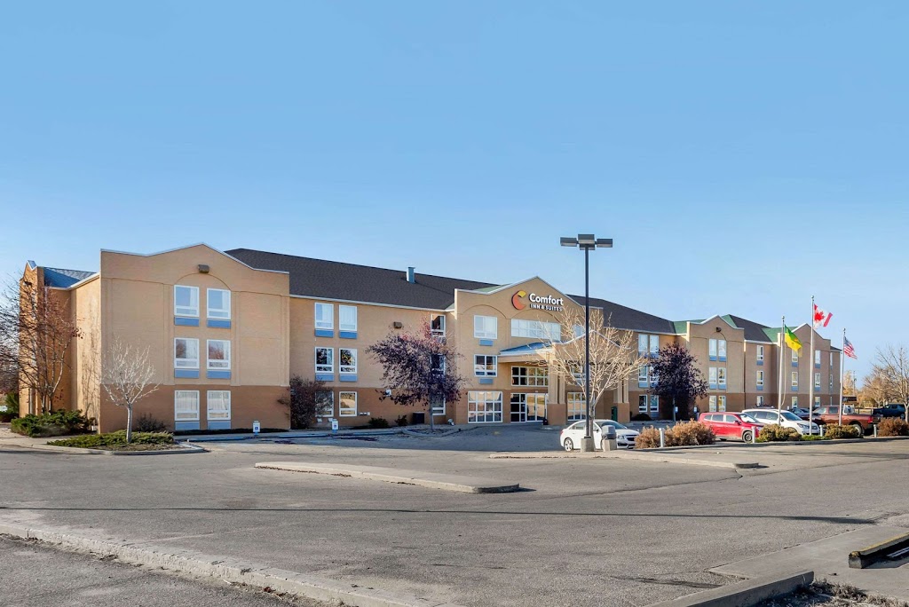 Comfort Inn & Suites | 155 Thatcher Dr W, Moose Jaw, SK S6J 1M1, Canada | Phone: (306) 692-2100