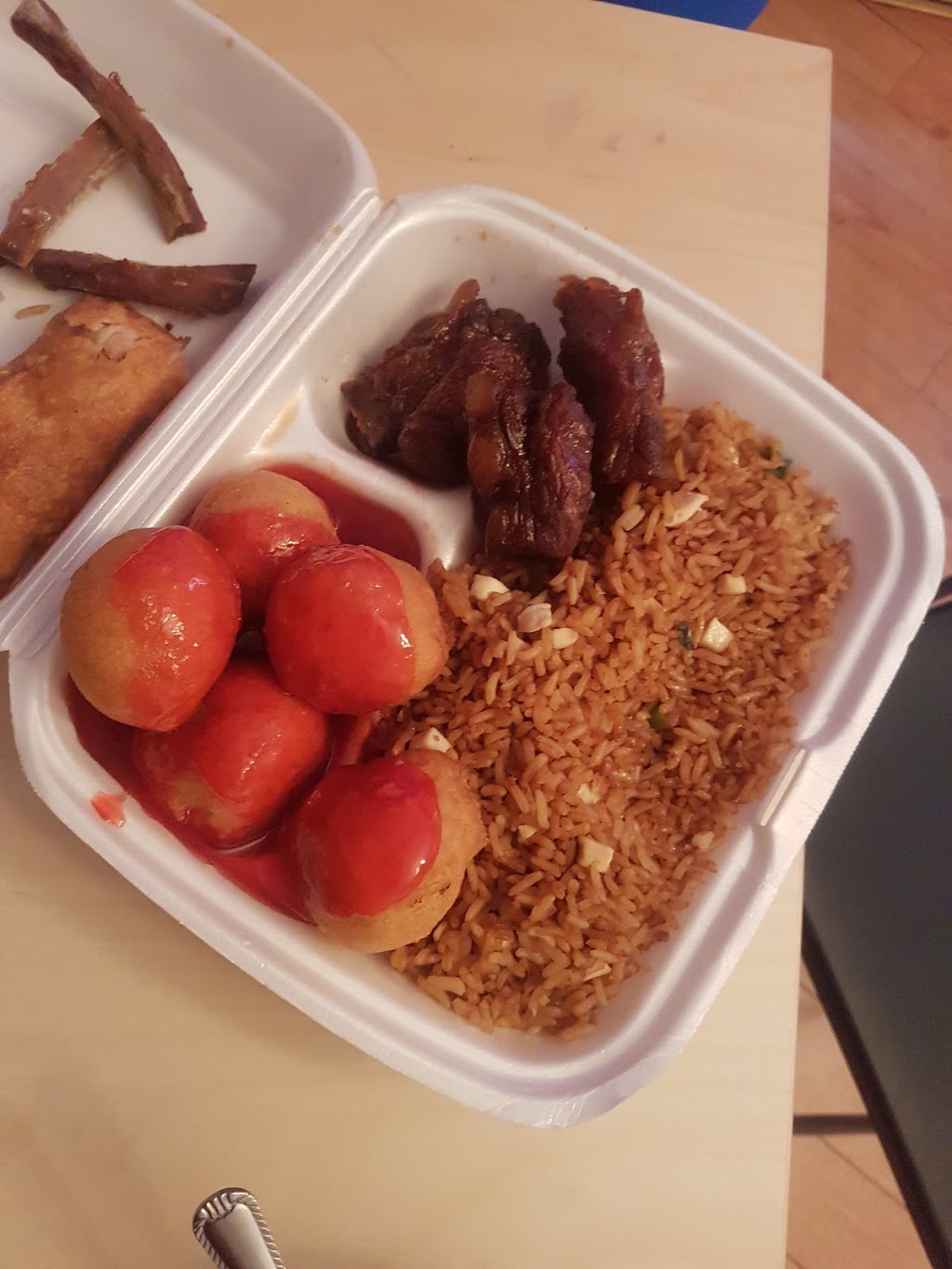 Hung Fatt Chinese Restaurant | 2108 Montreal Rd, Gloucester, ON K1J 6M8, Canada | Phone: (613) 745-9894