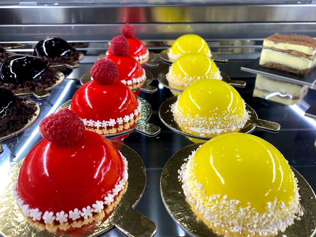 Mimziz Macaron | 504 Champlain St, Dieppe, NB E1A 1P4, Canada | Phone: (506) 855-4615
