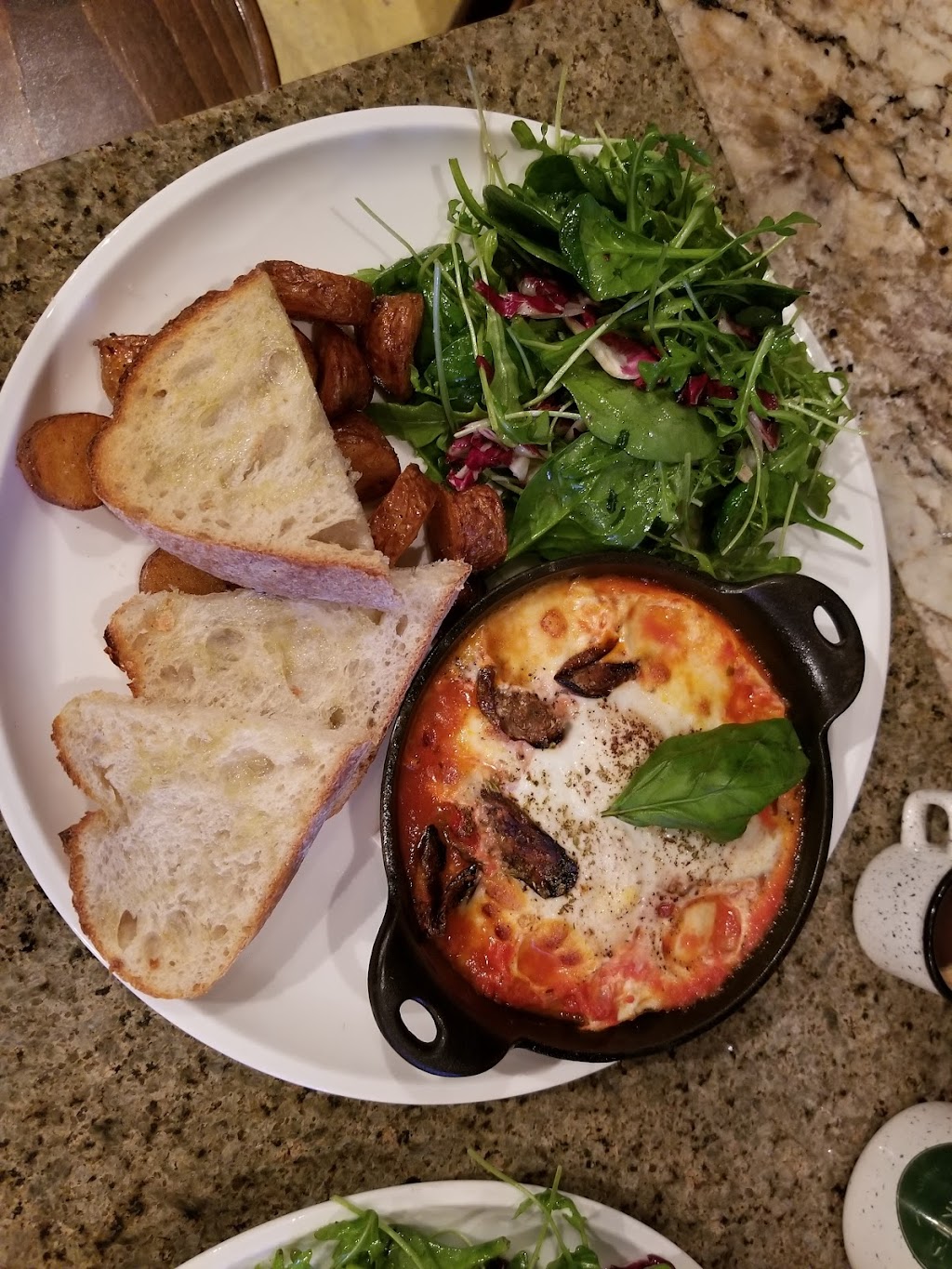 Frankies Italian | 892 Queen St E, Toronto, ON M4M 1J3, Canada | Phone: (647) 351-2524
