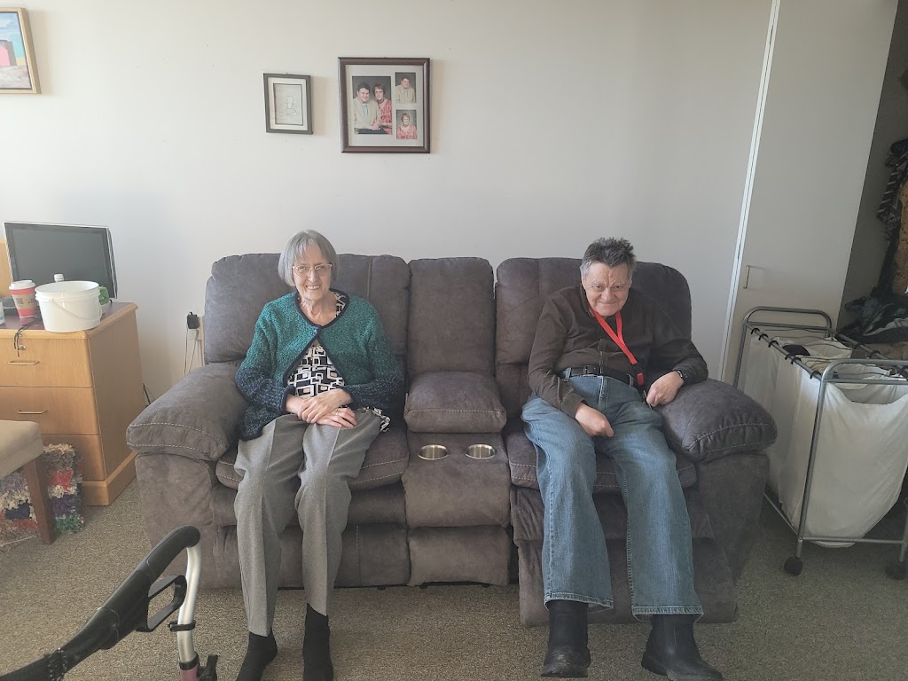 A Helping Hand Services | 724 Clareview Rd NW, Edmonton, AB T5A 4J7, Canada | Phone: (780) 974-8176
