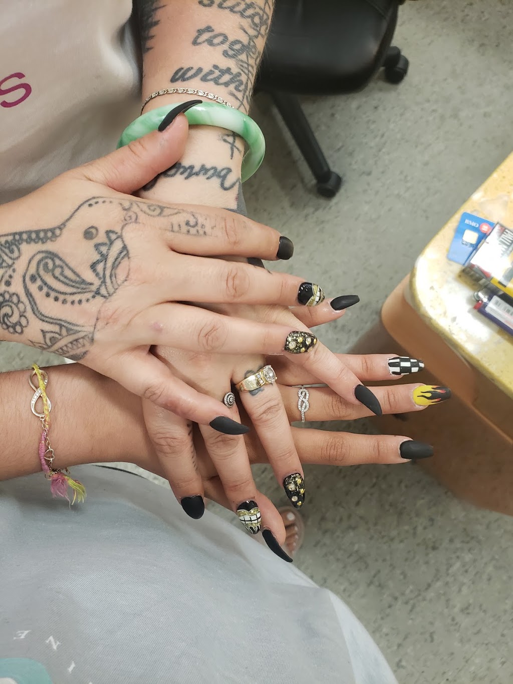 Super Nails | 801 Mohawk Rd W, Hamilton, ON L9C 6C2, Canada | Phone: (905) 318-6636