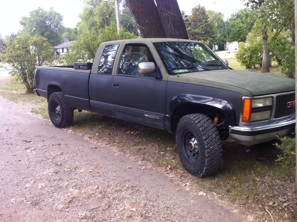 JS Autozone | 35 Reinfeld St S, Reinfeld, MB R6W 1L6, Canada | Phone: (204) 325-5926