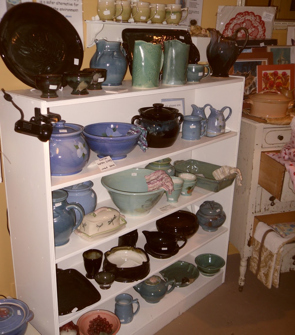 SURROUNDING MEMORIES custom picture framing, gallery & giftshop | 77 Bridge St, Carleton Place, ON K7C 2V4, Canada | Phone: (613) 257-1301