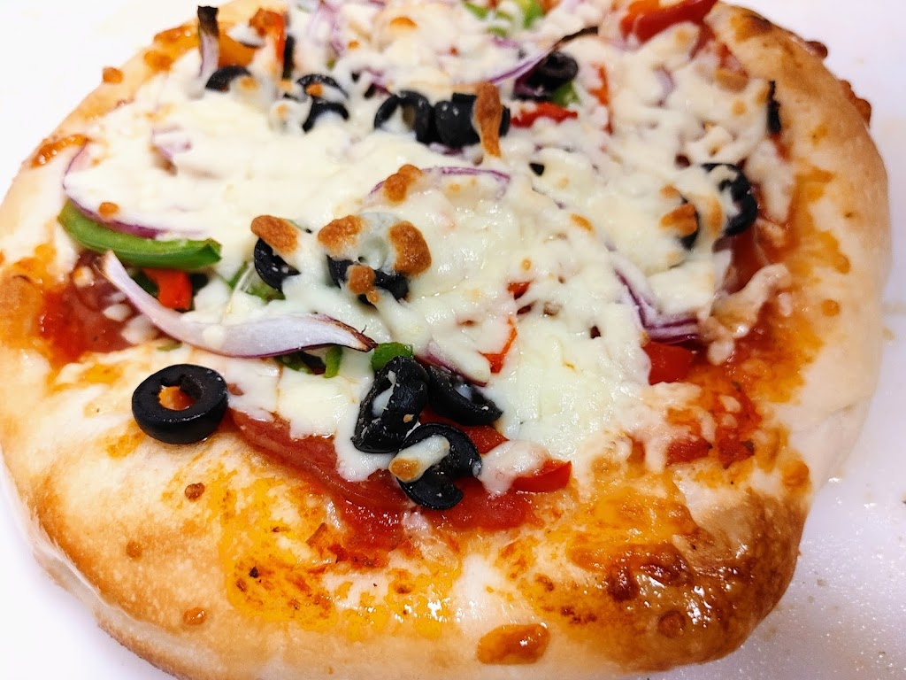 Maplewood Pizza | 101 Sunset Blvd SE, Turner Valley, AB T0L 2A0, Canada | Phone: (587) 534-2290
