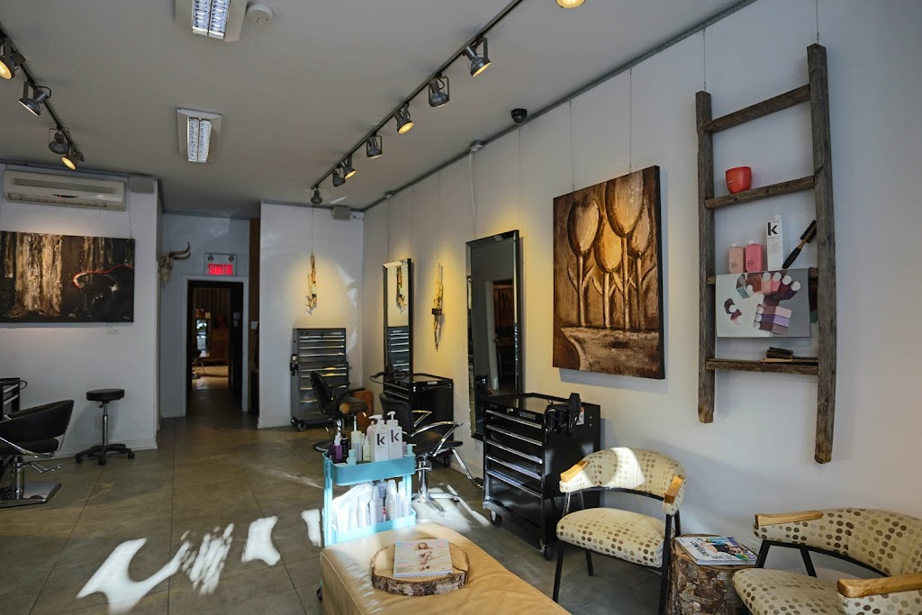 Tête du Toro | Canada, 4661 R. Notre Dame O #101, Montréal, QC H4C 1S7, Canada | Phone: (514) 808-0215