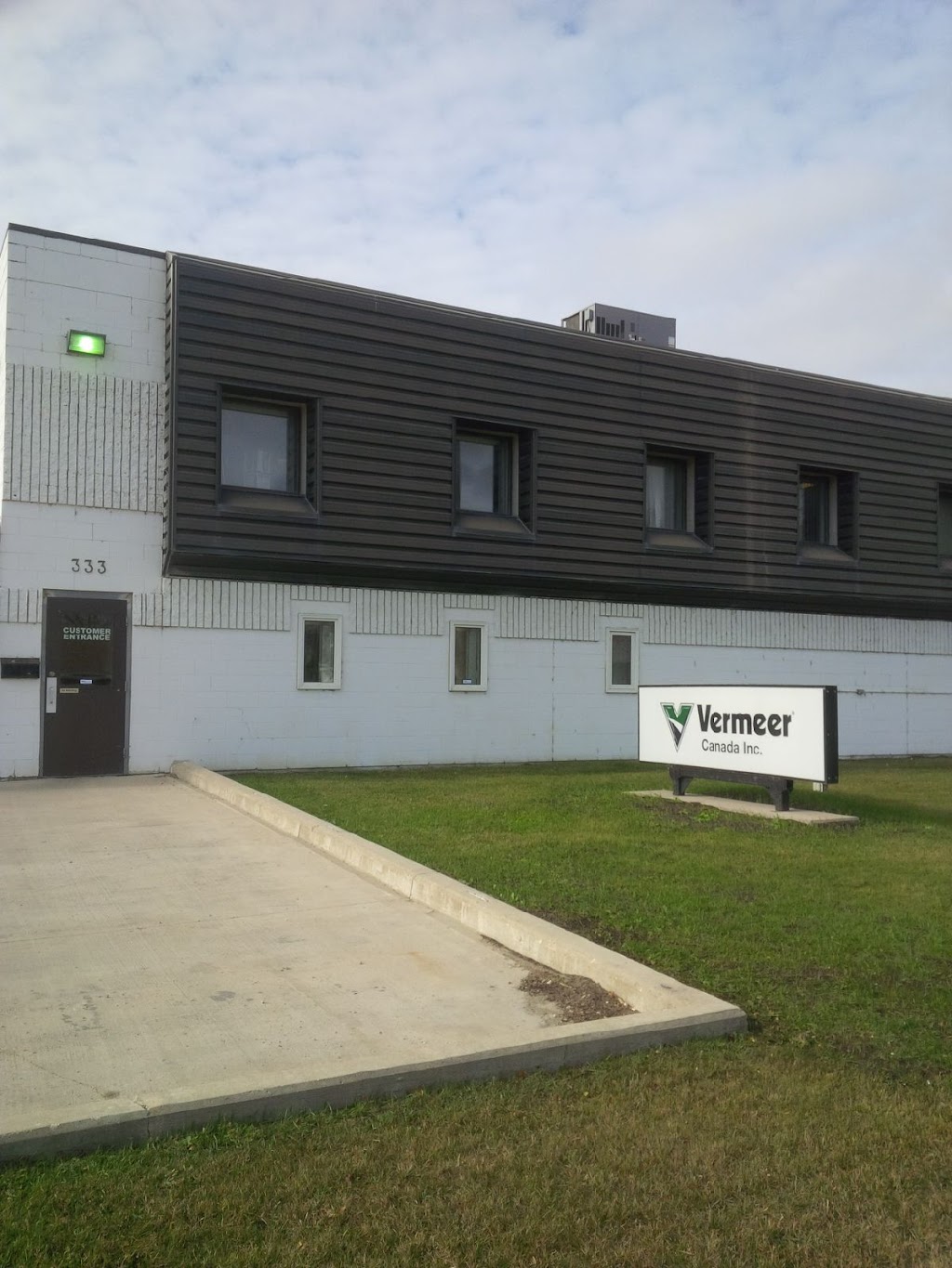 Vermeer Canada Inc. | 333 Holden St, Winnipeg, MB R2J 3W3, Canada | Phone: (204) 987-2410