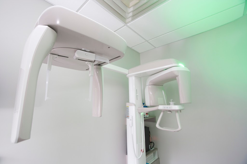 de Man & Höediono Dentistry | 1058 Queens Blvd, Kitchener, ON N2M 1C2, Canada | Phone: (519) 742-8303