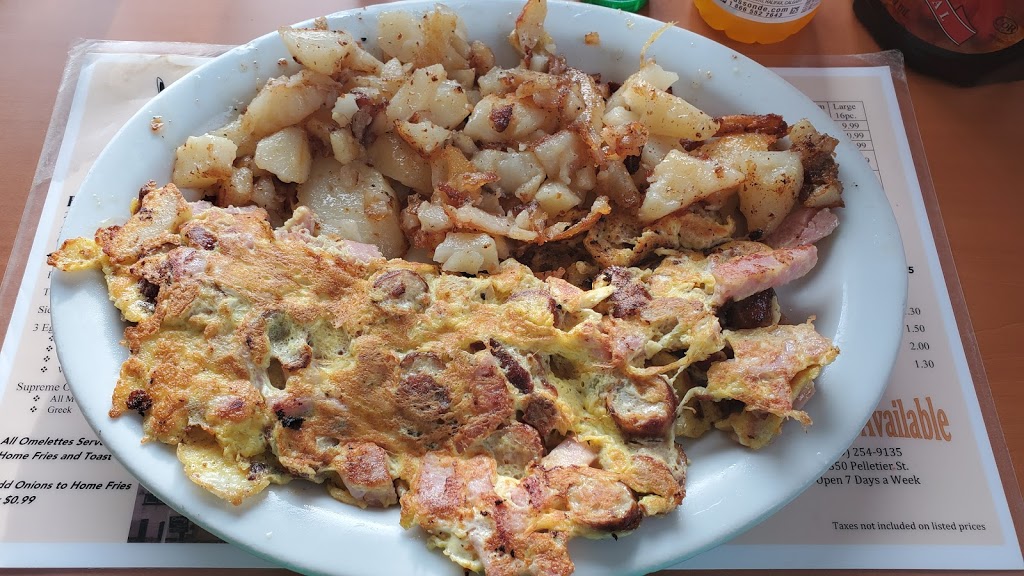 Station Restaurant | 1350 Pelletier St, Windsor, ON N9B 1R8, Canada | Phone: (519) 254-9135