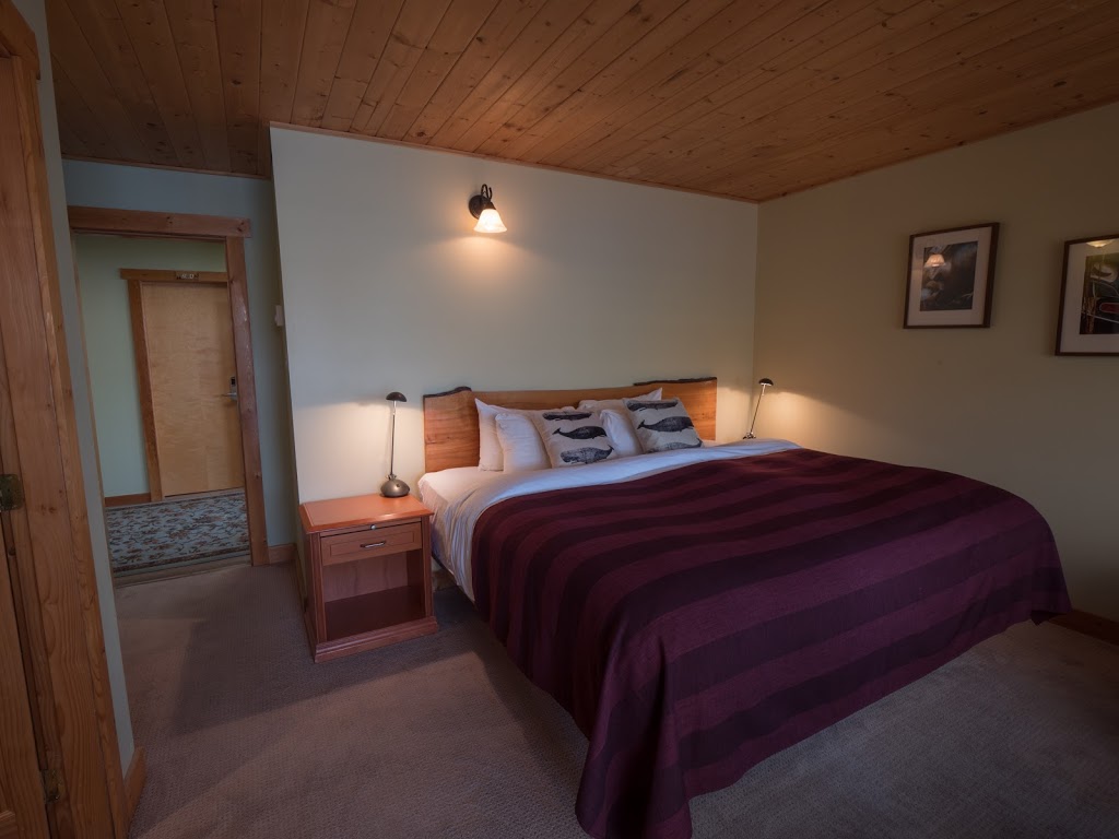 West Coast Wilderness Lodge | 6649 Maple Rd, Egmont, BC V0N 1N0, Canada | Phone: (778) 280-8610