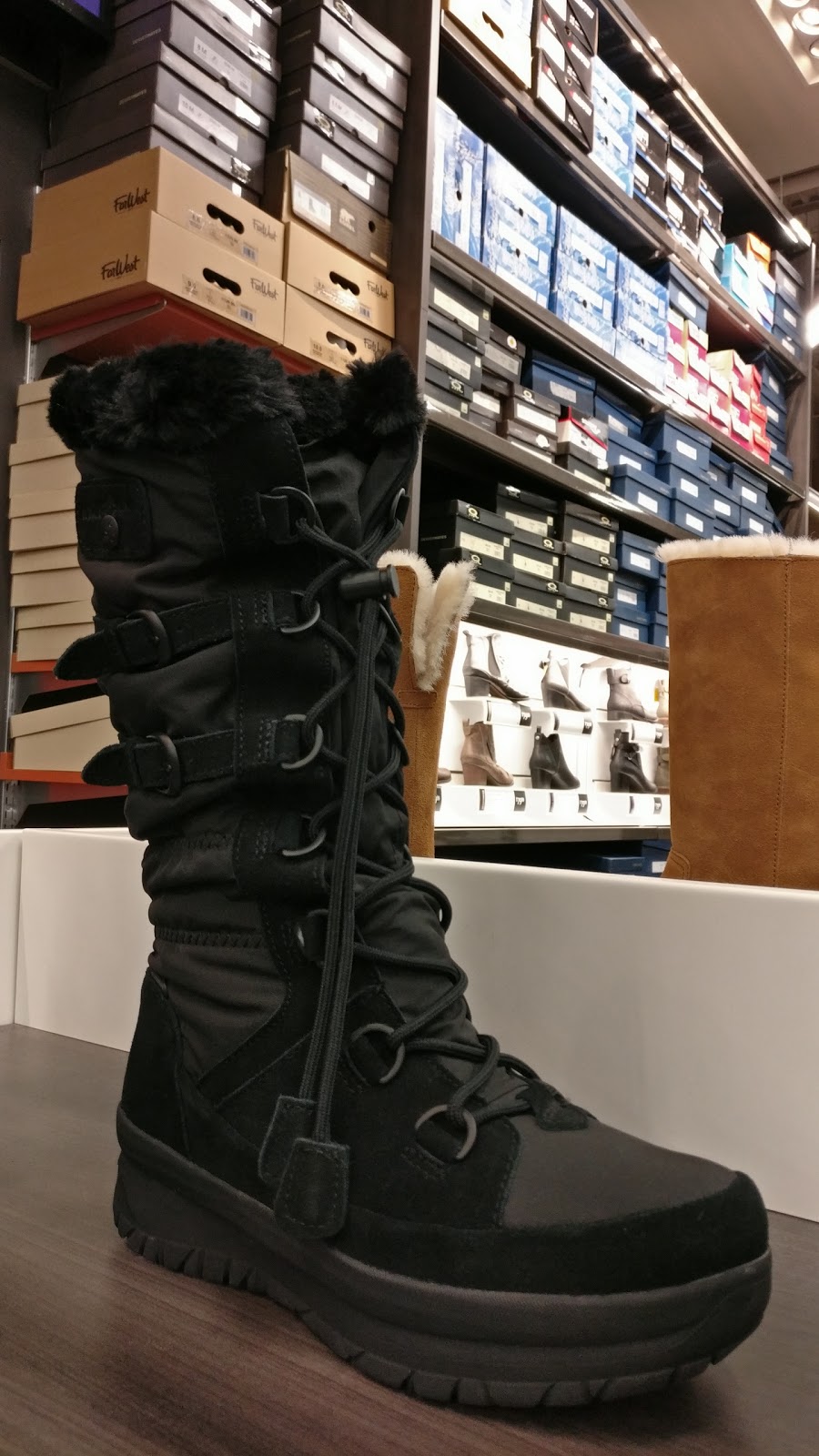 Marks | Westridge Shopping Centre, 200 Windflower Gate Suite 500, Woodbridge, ON L4L 9L3, Canada | Phone: (905) 850-3502