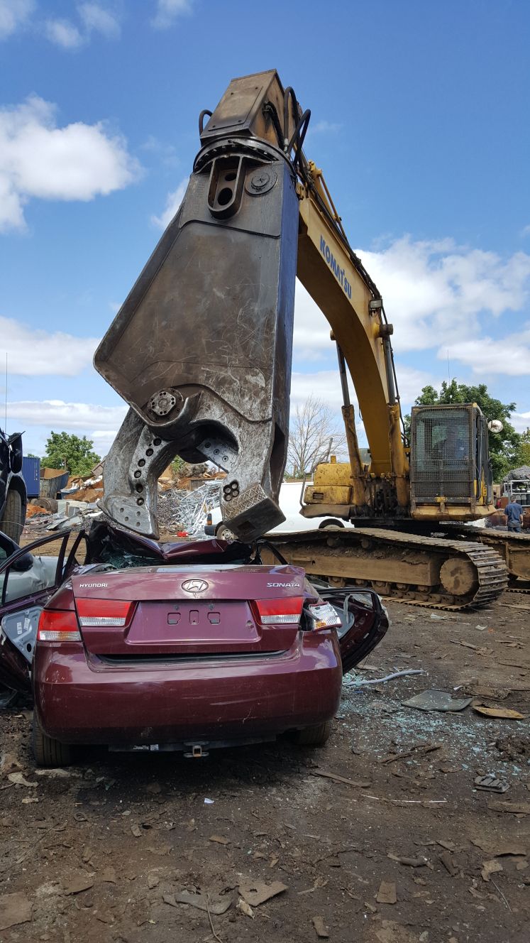 MALIK JUNK CAR REMOVAL | 3233 Derry Rd E unit 8, Mississauga, ON L4T 1A8, Canada | Phone: (647) 704-6132