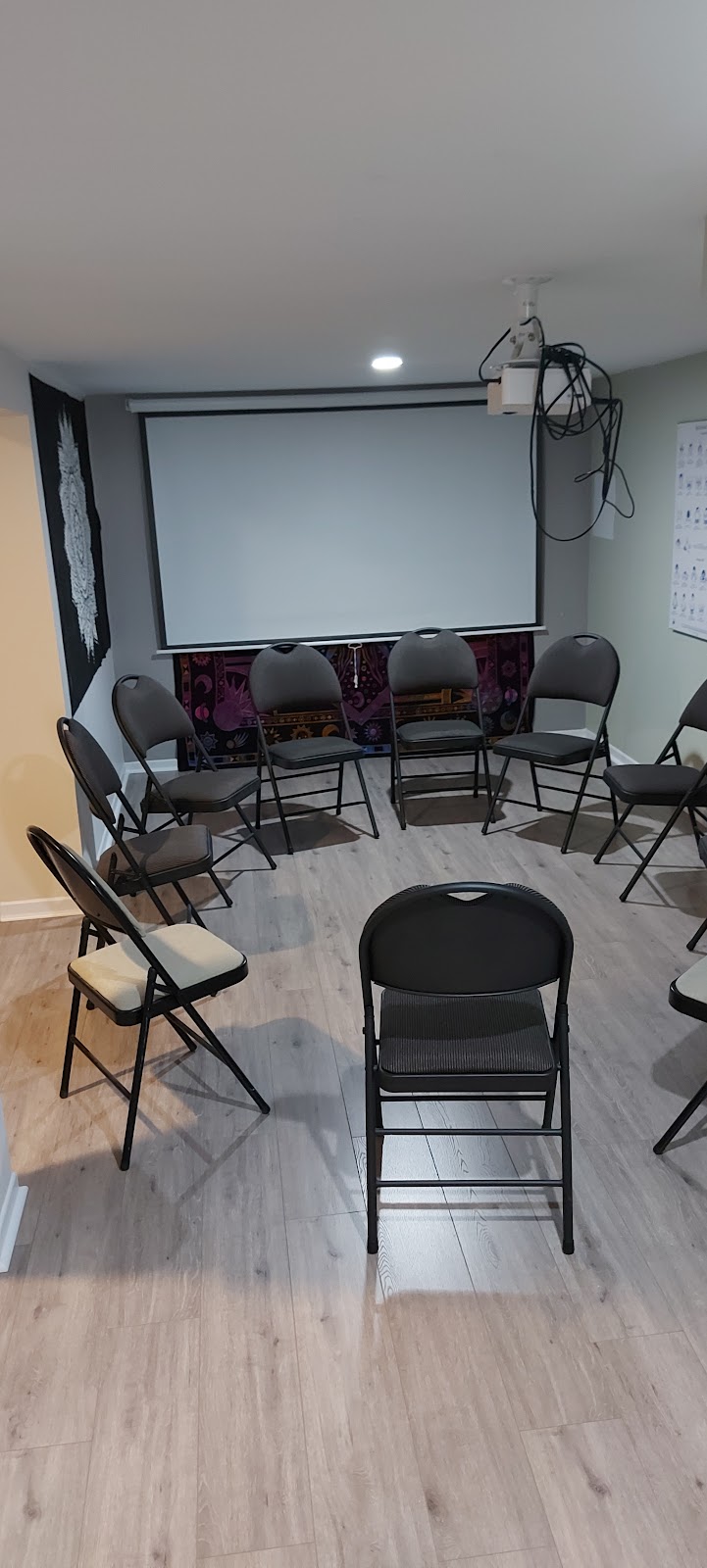 www.Centrereikimontreal.com | 1024A Bd Perrot, Notre-Dame-de-lÎle-Perrot, QC J7V 3H8, Canada | Phone: (514) 704-3374