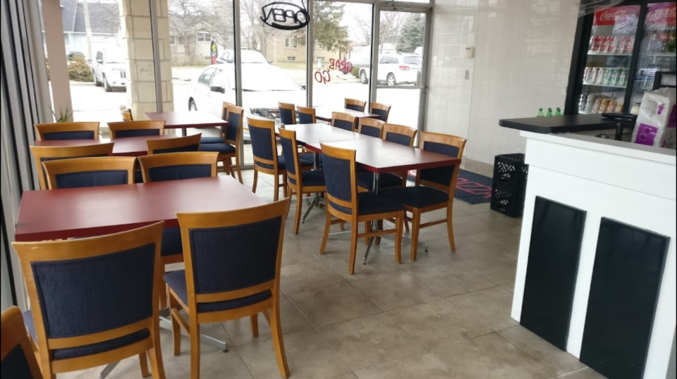 Bulls Eye Pizza South | 3395 Howard Ave Unit 14, Windsor, ON N9E 3N6, Canada | Phone: (519) 969-5858