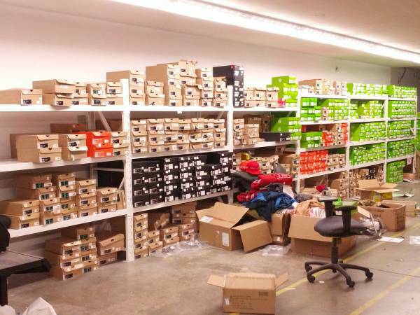 Budget Shelves | 19521 32 Ave, Surrey, BC V3Z 1A6, Canada | Phone: (800) 392-3867