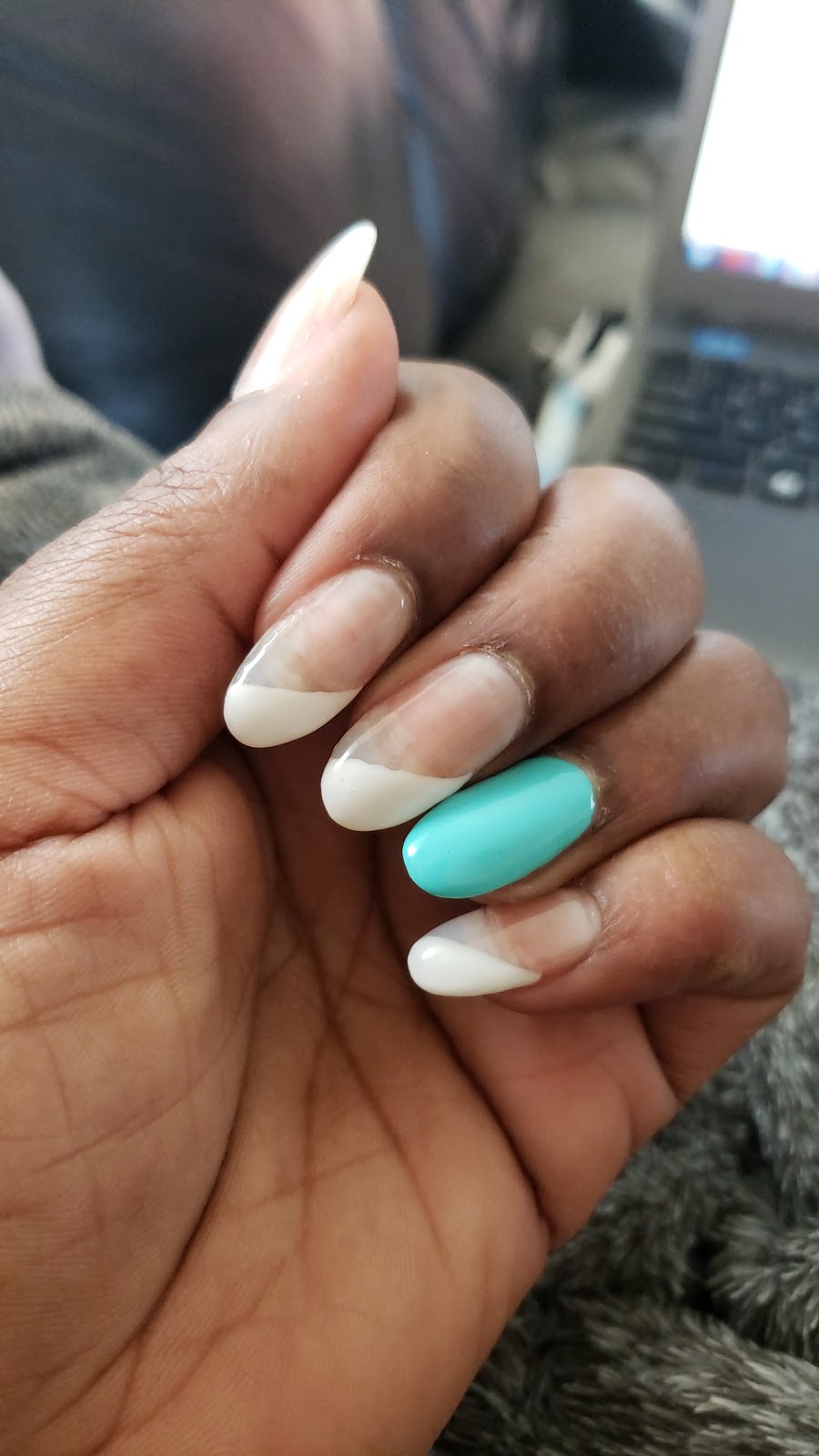 Stephanie Nails Salon | 2068 Lawrence Ave E, Scarborough, ON M1R 2Z5, Canada | Phone: (416) 752-3350