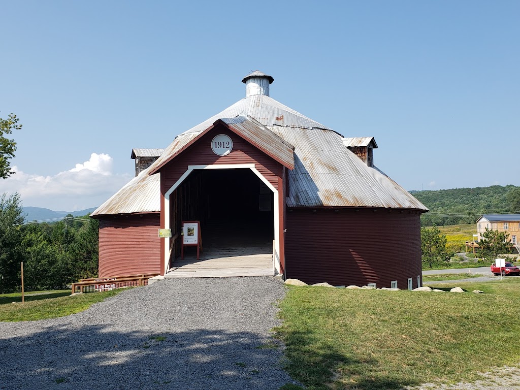 Grange ronde de Mansonville | 25 Rue Joseph Blanchet, Mansonville, QC J0E 1X0, Canada | Phone: (450) 292-0732